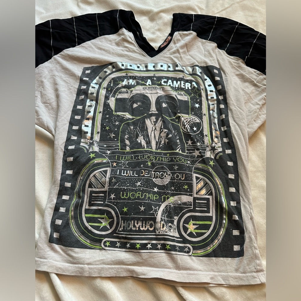 Trash and luxury 3/4 sleeve graphic shirt
